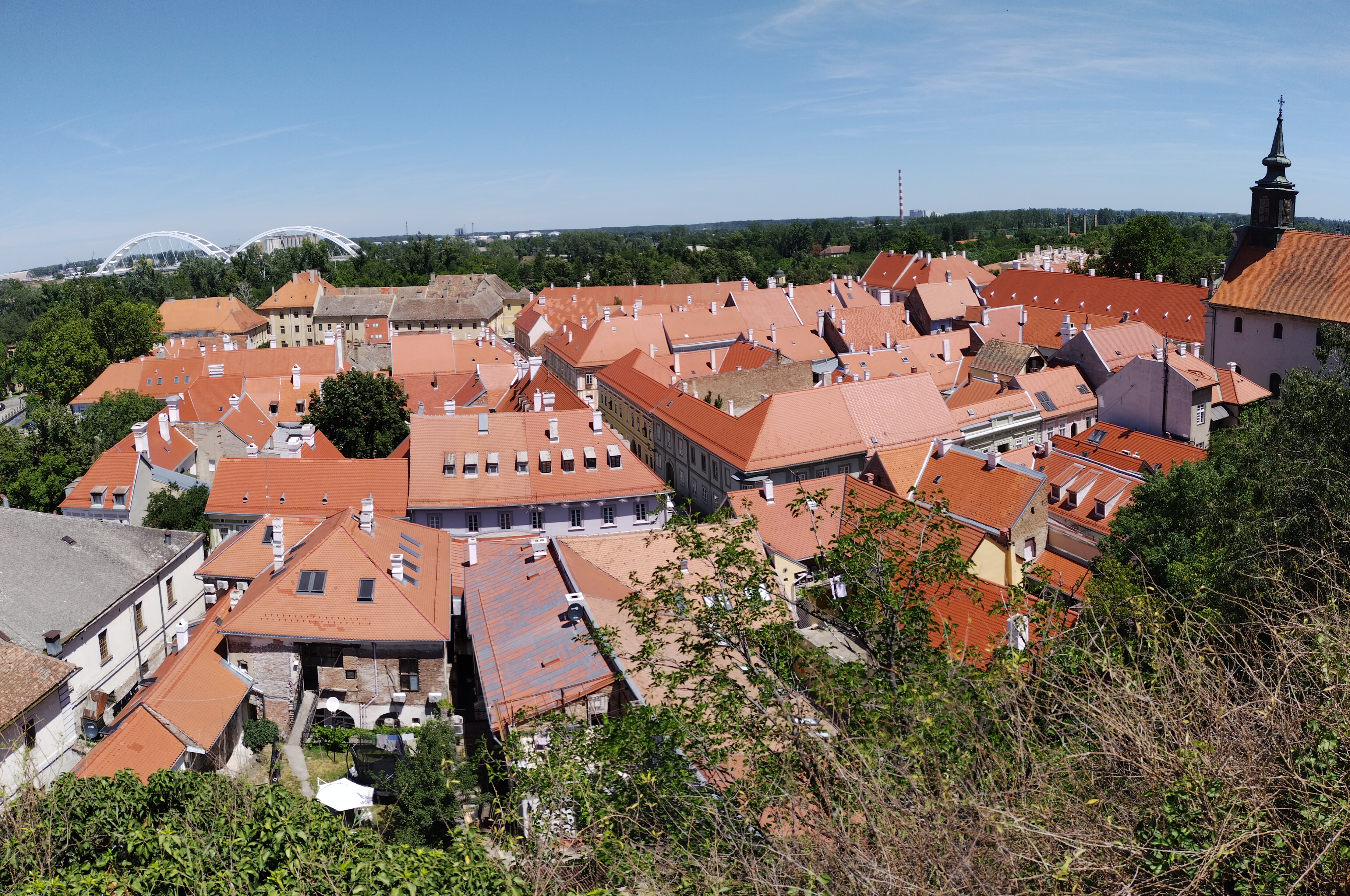 jednoiposoban-stan-Novi Sad-Petrovaradin-Gradic-zgrada